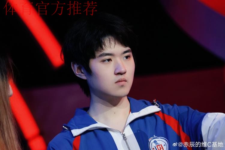 中青赛场双喜临门，少年“老穆”遇幸福烦恼